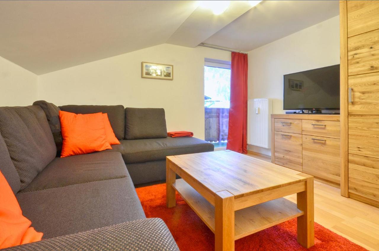 Apartment Lisa - By Alpen Apartments Zell am See Bagian luar foto