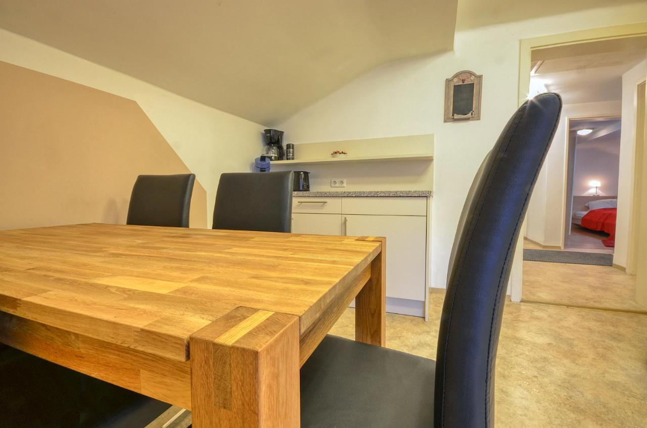 Apartment Lisa - By Alpen Apartments Zell am See Bagian luar foto